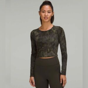 Wunder Train Cropped LS